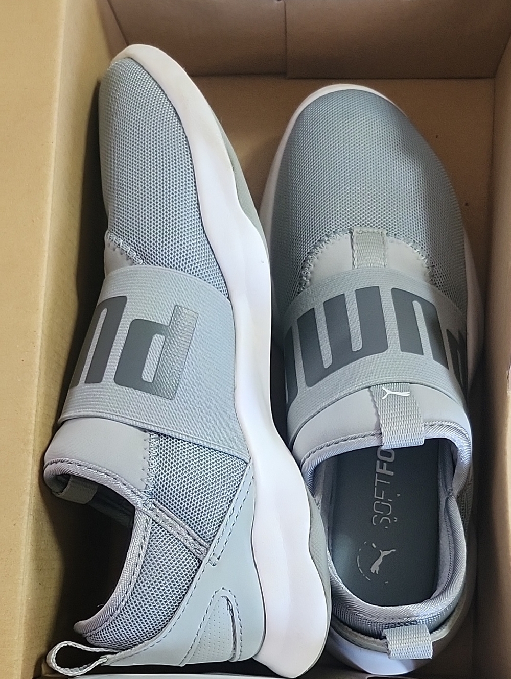 Puma Womens Slip On Tennis Shoes Size 4.5